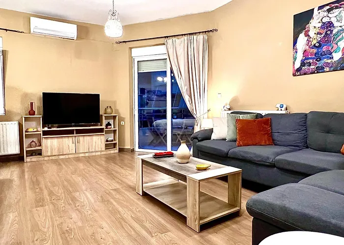 Odyseia Apts I At The Center Of The & Old Town Apartment